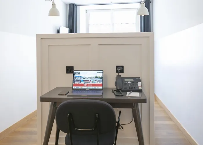 ماركتجاسي فندق 4*